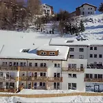 Szálloda Collina Garni 3*