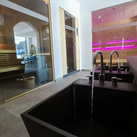 Szálloda Collina Garni 3*