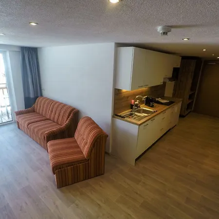 Szálloda Collina Garni Nauders