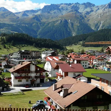 Hotel Collina Garni