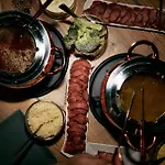 Отель Collina Garni Наудерс