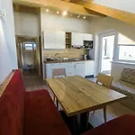 Collina Garni Hotel